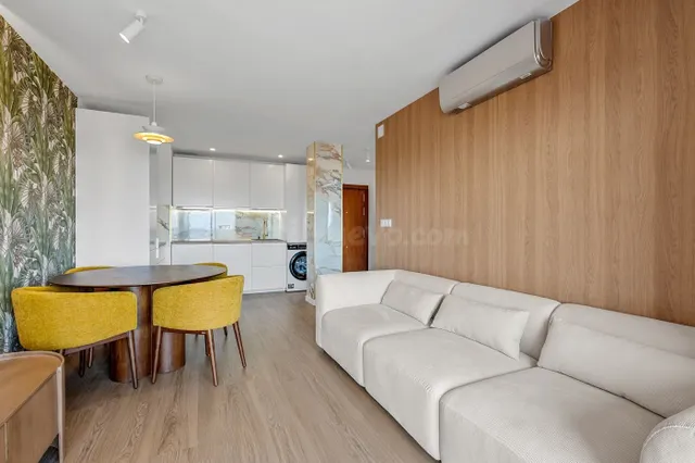 Exclusivo ático reformado en Punta Prima con espectaculares  - foto 4