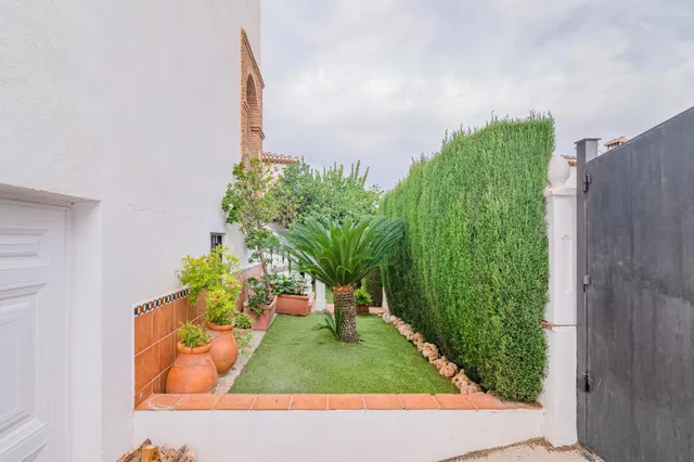¡AMPLIA CASA DE 4 DORMITORIOS, 3 BAÑOS Y CALEFACCIÓN CENTRAL EN LA ZUBIA! ✨ — 48