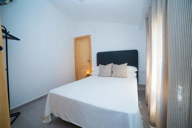 Complejo rural de 4 alojamientos dedicado a alquiler vacacional en Alcalá del Júcar: una joya para inversores — 12