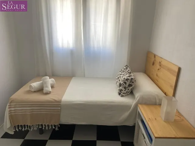 CASA EN PLANTA BAJA EN ZONA NUEVA — 28