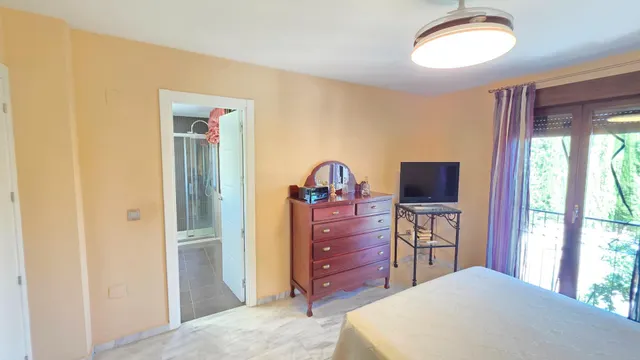 ¡increíble casa adosada con piscina privada en urbanización azahar! — 33