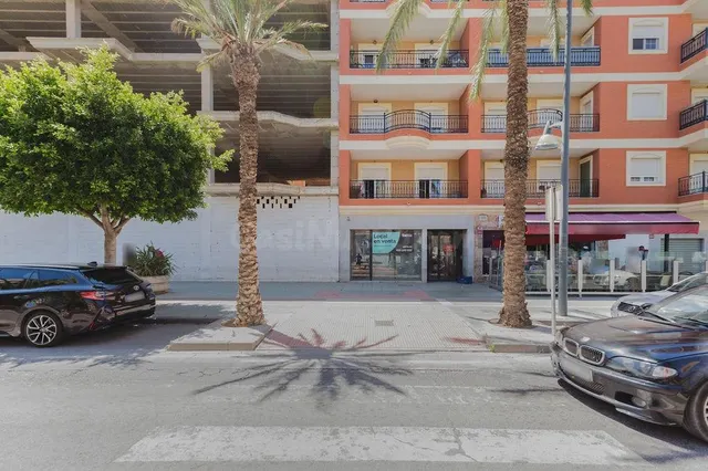 Local comercial en venta en el centro de Santa María del Águ - foto 3