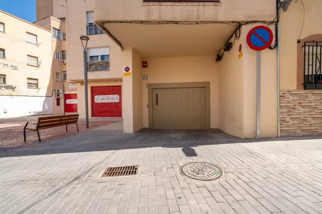 Plaza de garaje para coche y moto — 6