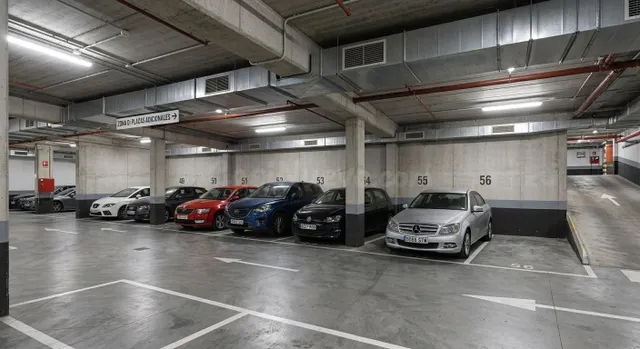 ST JOAN DE PALAMÓS: AMPLIA PLAZA DE PARQUING EN VENTA. ZONA  - foto 2