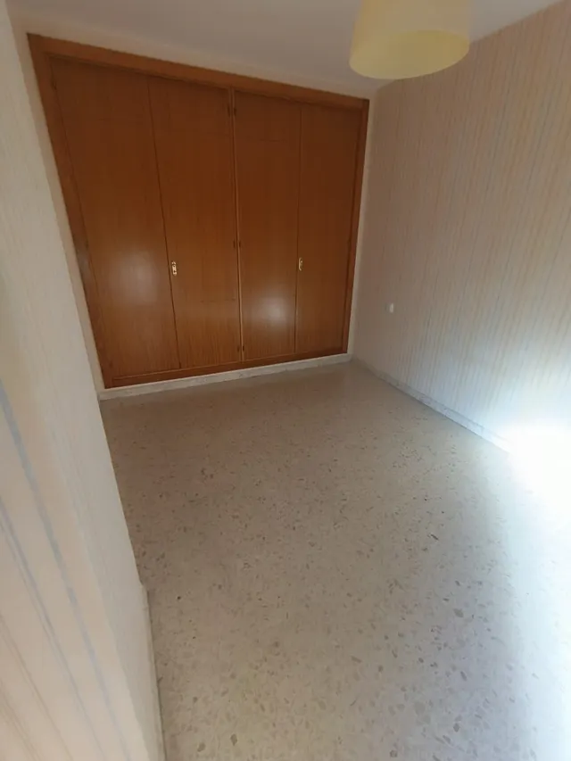 SE VENDE PISO EN ZONA NORTE — 29