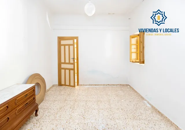 ¡CASA EN UNA SOLA PLANTA, CREA TU VIVIENDA IDEAL EN ALBOLOTE! Casa en una sola planta con patio, garaje y un gran potencial. — 17