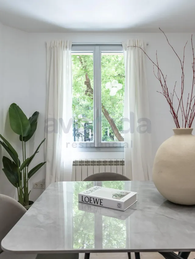 Elegante vivienda reformada de 3 dormitorios en Calle Bailén — 18
