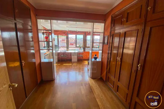 PISO EN VENTA EN PLENO CENTRO DE CUENCA — 27