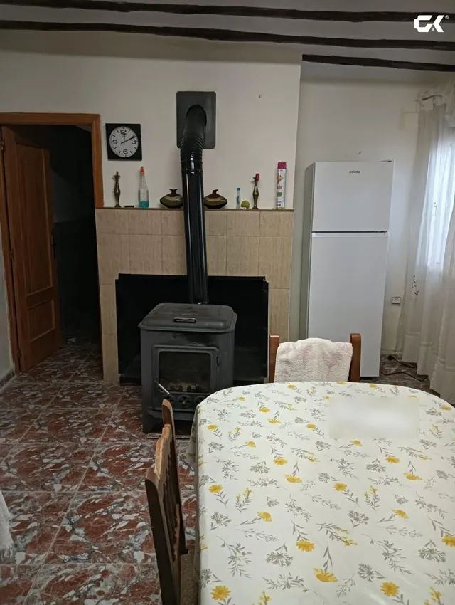 Casa de pueblo en Zarcilla de Ramos: cinco dormitorios, estufa de leña y un patio para vivir fuera — 16