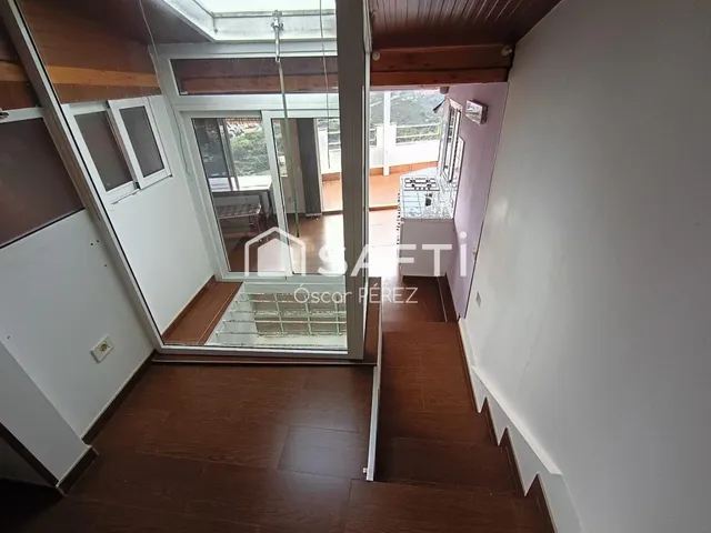 Casa terrera de 4 niveles con gran potencial — 38