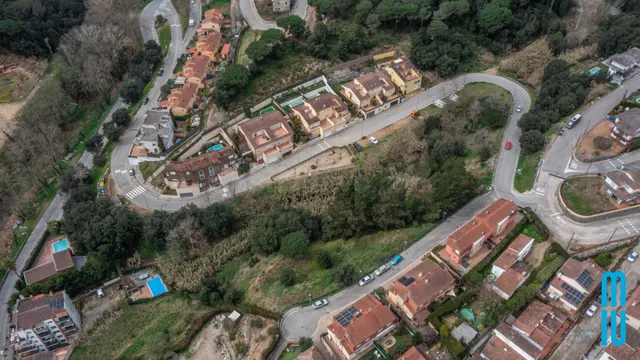 ¡OPORTUNIDAD ÚNICA! TERRENO URBANO EN VENTA EN SANT ISCLE DE - foto 5