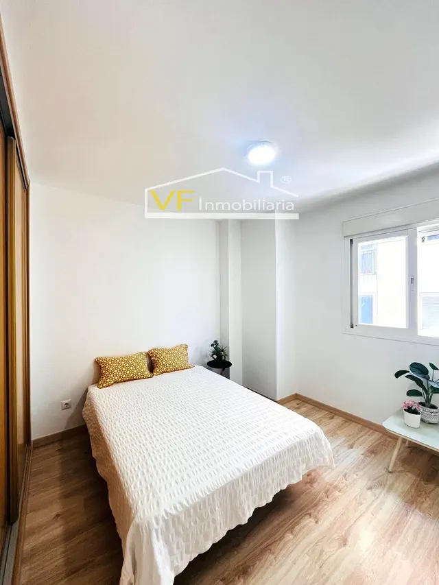 ¡Vive cómodo, vive bien: Apartamento reformado junto al Hospital Civil! — 8