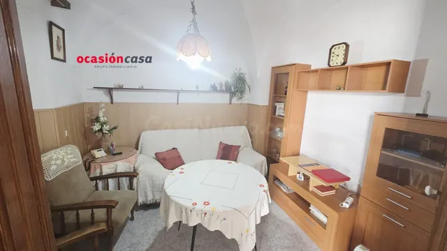 CASA CON PATIO EN VENTA — 4