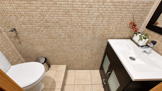 ¡INVERSORES! VENTA DE DOS PISOS UNIDOS A REFORMAR DE 3 DORMITORIOS Y 2 BAÑOS CADA UNO MUY CERCA DEL RETIRO — 18