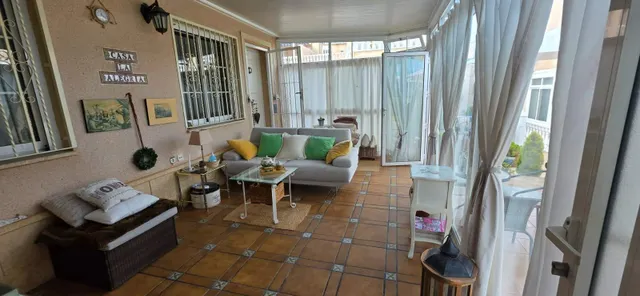 ORIHUELA-COSTA  MIRAFLORES, 2 HABS, 1 BAÑO RESIDENCIAL CON PISCINA ORIENTACION SUR GRAN ESTADO 199.900.... — 2