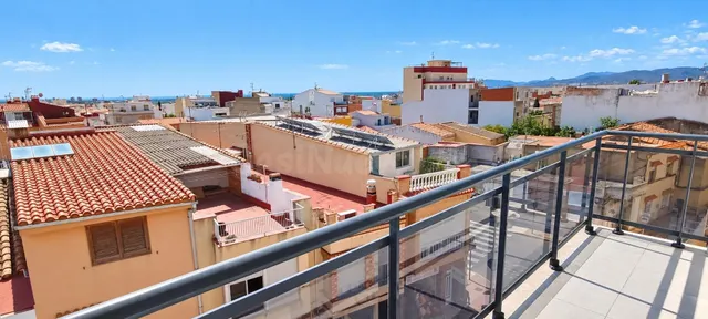 GRAN PISO CON PARKING Y TRASTERO