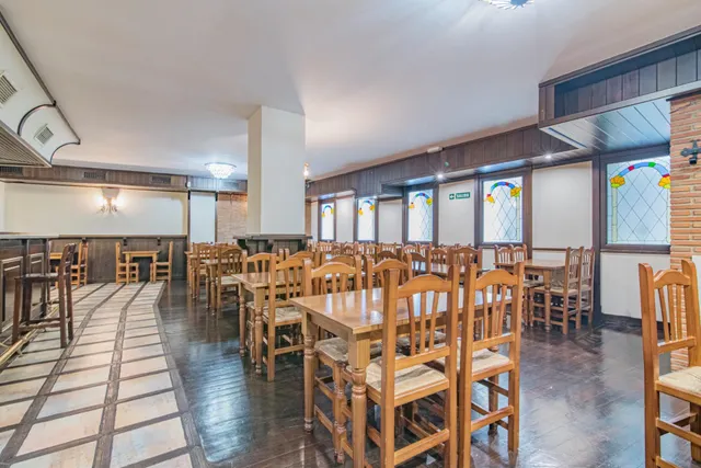 Se traspasa negocio de hosteleria en funcionamiento 12.000€ — 19