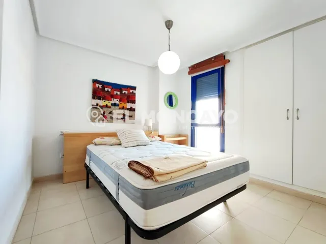Fantástico apartamento con vistas al mar en Torrevieja, Alicante — 16