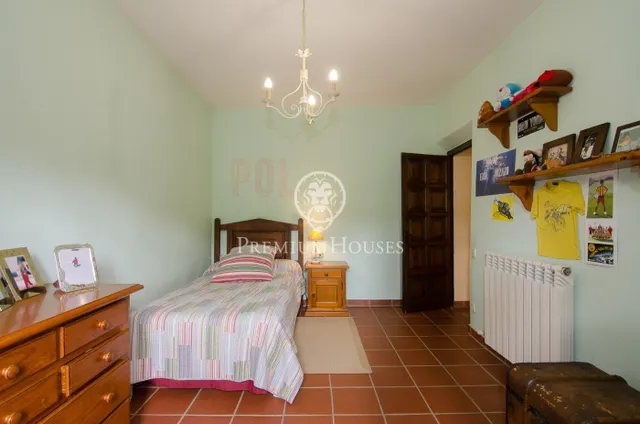 Masía céntrica en venta en Orrius, con negocio en funcionamiento (hostelería) — 26