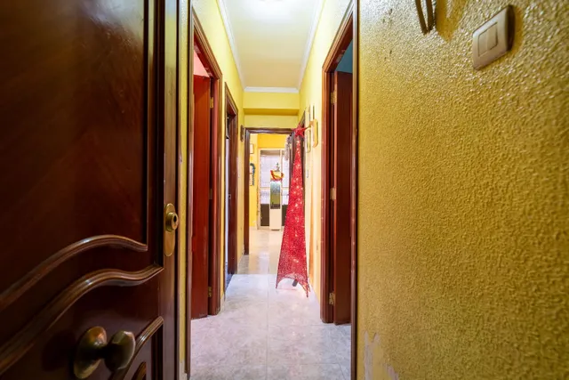 Vivienda en el centro de Almería para reformar. — 14