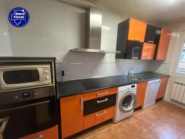 SE VENDE ADOSADO EN ARDONCINO, LEÓN - foto 2