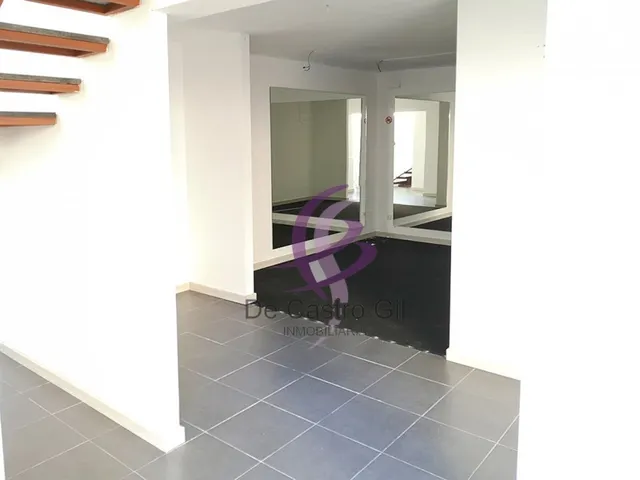 LOCAL COMERCIAL DE 400 METROS CON GRAN ESCAPARATE A 100 METROS DE PLAZA MAYOR — 11