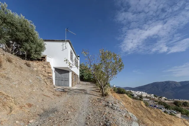 FANTASTICA CASA CON ENCANTO Y PARCELA EN CAÑAR, LA ALPUJARRA — 40