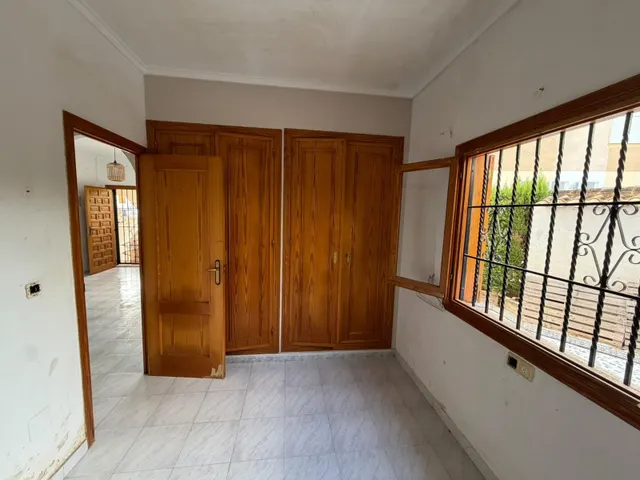 ACOGEDOR BUNGALOW BAJO EN LOS FRUTALES MIRANDO A PISCINA : 2 HAB 1 BAÑOO. — 7