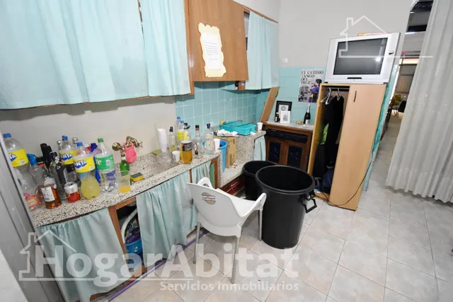¡OPORTUNIDAD DE INVERSIÓN! CASA CON BALCÓN Y PATIO EN EL CENTRO — 11
