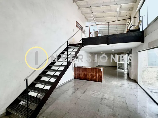 Nave industrial 5 habitaciones 450m² en venta - Manacor Cent
