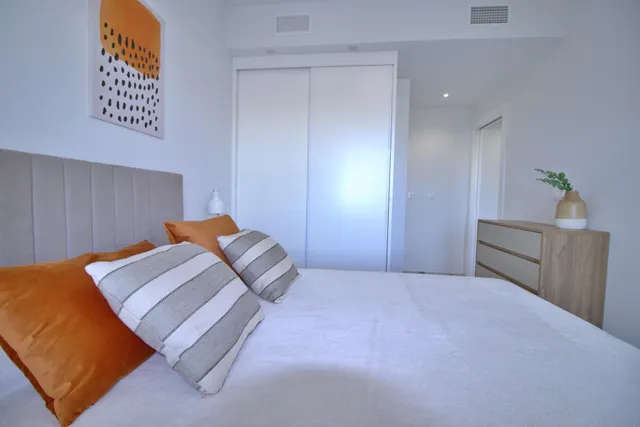 Apartamento con vistas al mar 500 m de la playa — 13