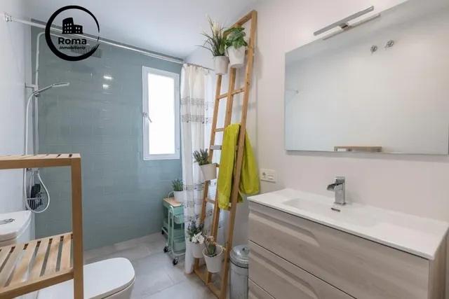 Casa adosada en urbanización con piscina junto al Ferial — 11