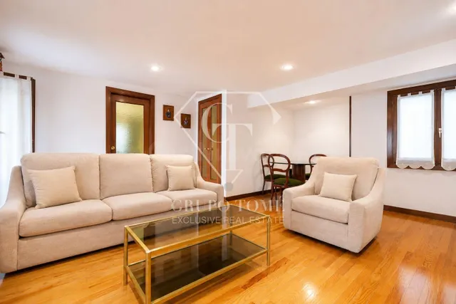 Vivienda acogedora con balcón y vistas despejadas — 6