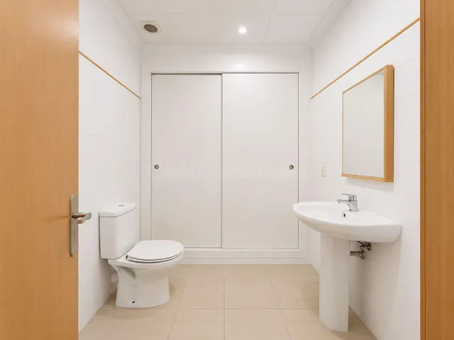 LOCAL COMERCIAL EN ALQUILER | DIÁFANO | ZONA DE PASO - foto 4