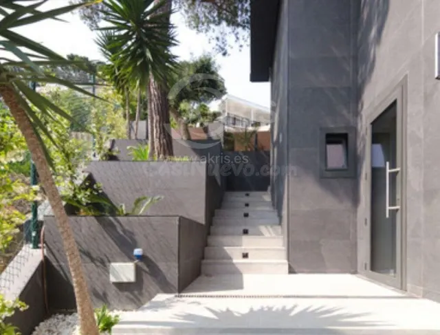 Chalet Independiente en Lloret de Mar — 3