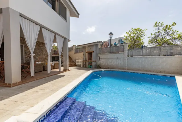 ¡ESPECTACULAR CHALET INDEPENDIENTE MODERNO CON PISCINA PRIVA - foto 2