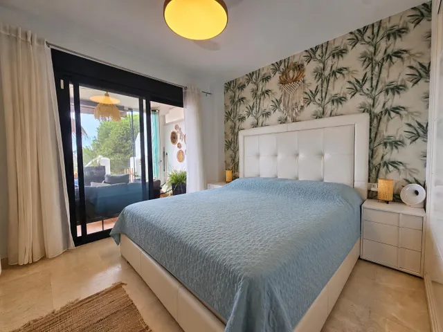 MAGNÍFICO APARTAMENTO DE 2 DORMITORIOS CON GRAN TERRAZA, JARDÍN PRIVADO Y VISTAS AL MAR Y AL GOLF – DOÑA JULIA, CASARES COSTA — 21