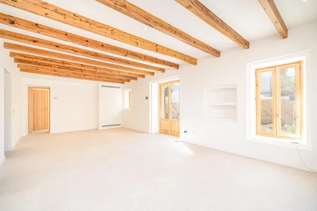 Equilibrio perfecto entre alma mallorquina y lujo moderno en Es Pla de na Tesa — 13