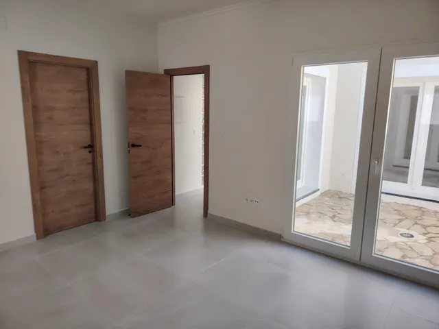 Chalet reformado situado a 2 km de la población — 26