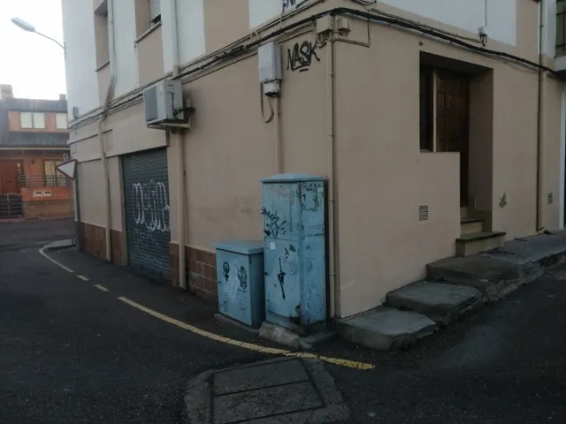 LOCAL APTO PARA GARAJE CON ALTILLO Y PUERTA AUTOMATICA — 3