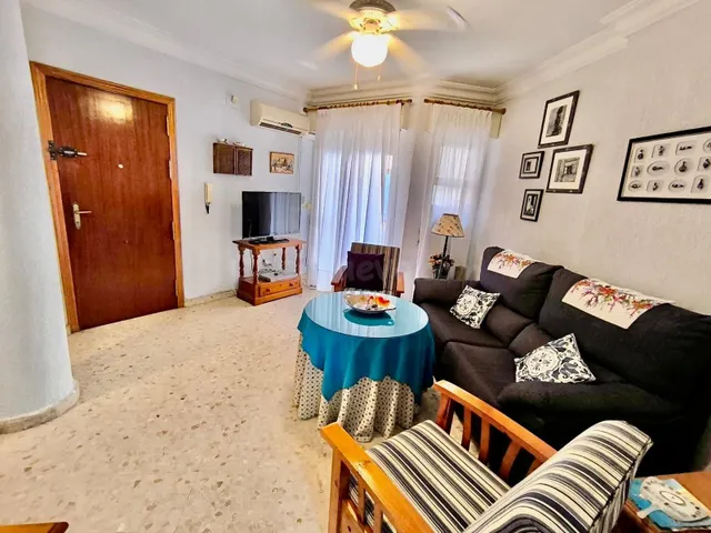 ¡Vive junto al mar! Amplia vivienda de 3 dormitorios a un pa