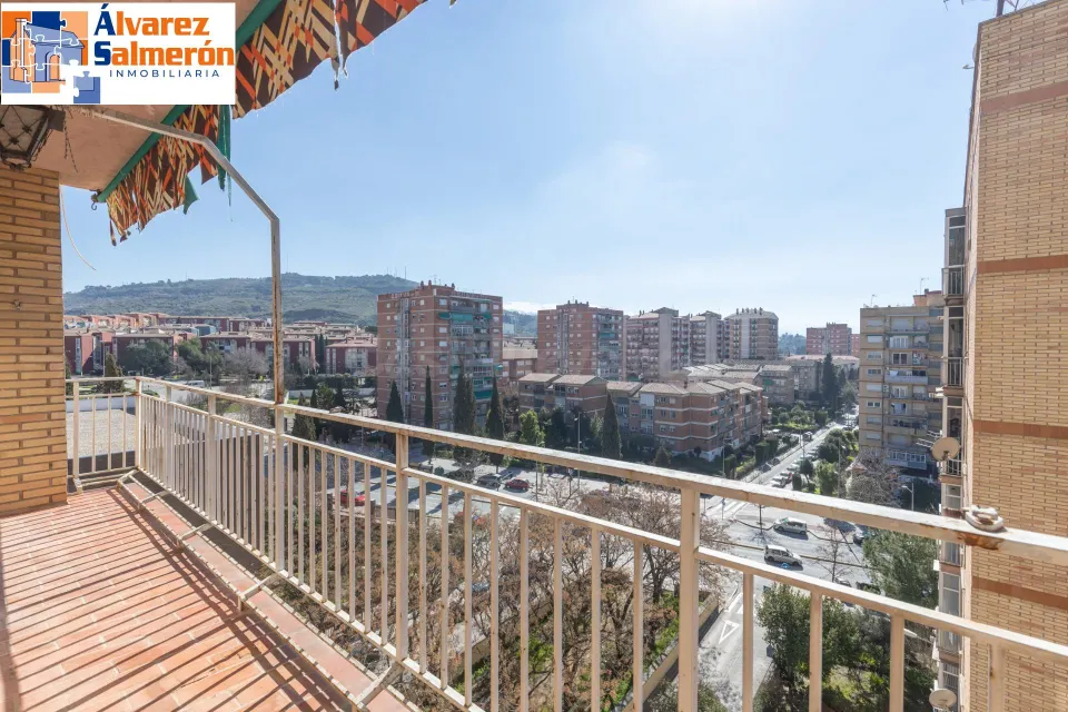 OPORTUNIDAD UNICA DE INVERSIÓN: PISO TOTALMENTE EXTERIOR CON TERRAZA JUNTO A ALCAMPO