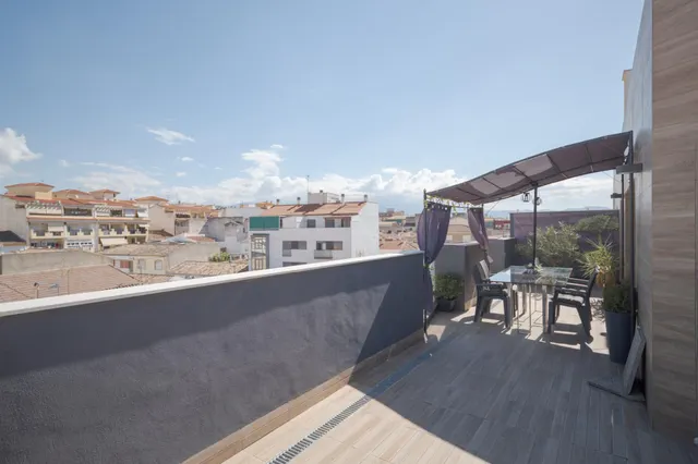 Ático dúplex con piscina en Maracena — 46