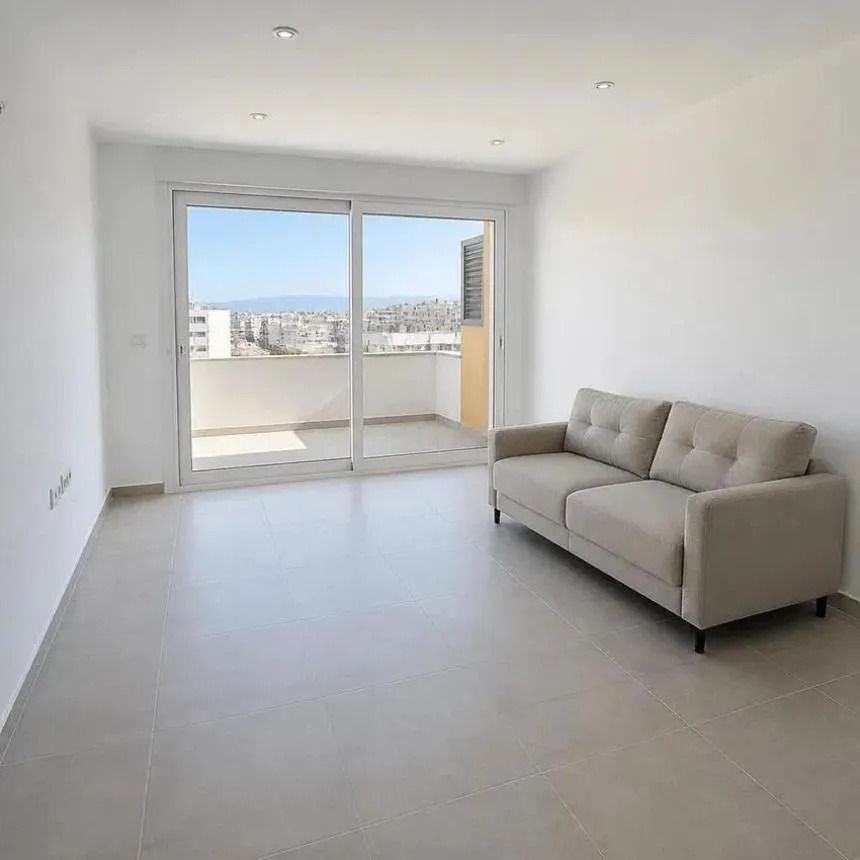 Apartamento luminoso con terraza y garaje en Torrevieja