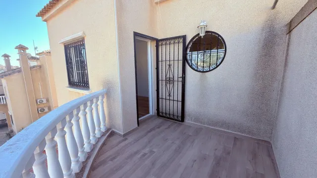 ADOSADO DE 3 DORMITORIOS Y 2 BAÑOS EN ORIHUELA COSTA (EL GALÁN) — 40