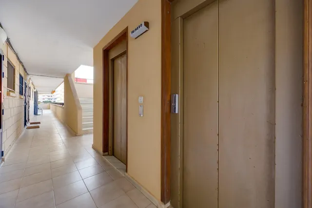 Vistas al mar! piso de 2 dormitorios en Torrevieja , totalmente reformado — 24