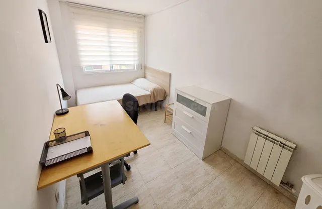 ¡CHICAS ESTUDIANTES! PISO DE TRES habitaciones EN ALQUILER, CON PLAZA DE GARAJE EN VILLANUEVA DE LA CAÑADA — 13