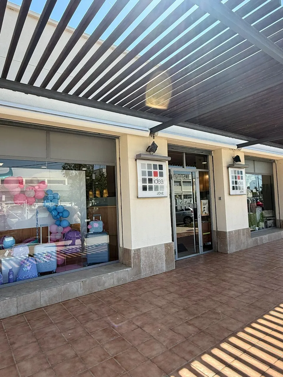 Negcio con local comercial propio en excelente ubicación en Deltebre