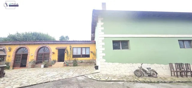 PROPIEDAD CON GRAN PARCELA URBANA, VARIAS construcciones Y FINCA RÚSTICA ANEXA — 41
