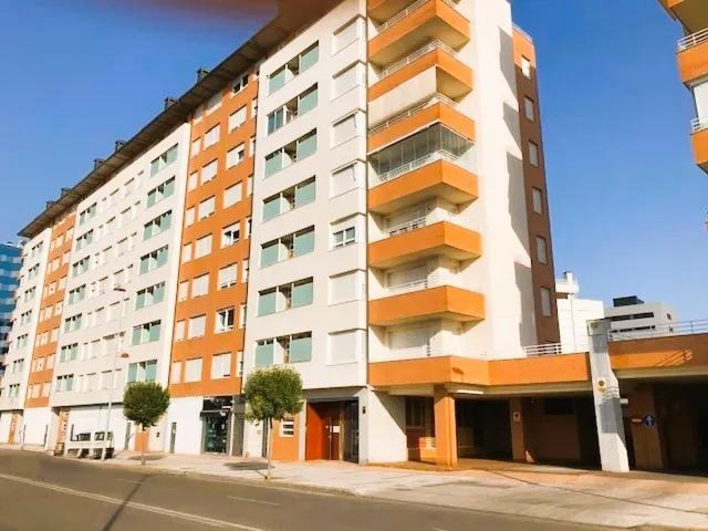 PARKING EN PONFERRADA — 4